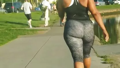 ماشا لمس clit او سایتهای سکسی جدید فشردن الاغ او
